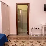Casapartenope 339 Pensión 4*